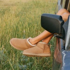 BRAND NEW Ugg Ultra Mini Classic Boot